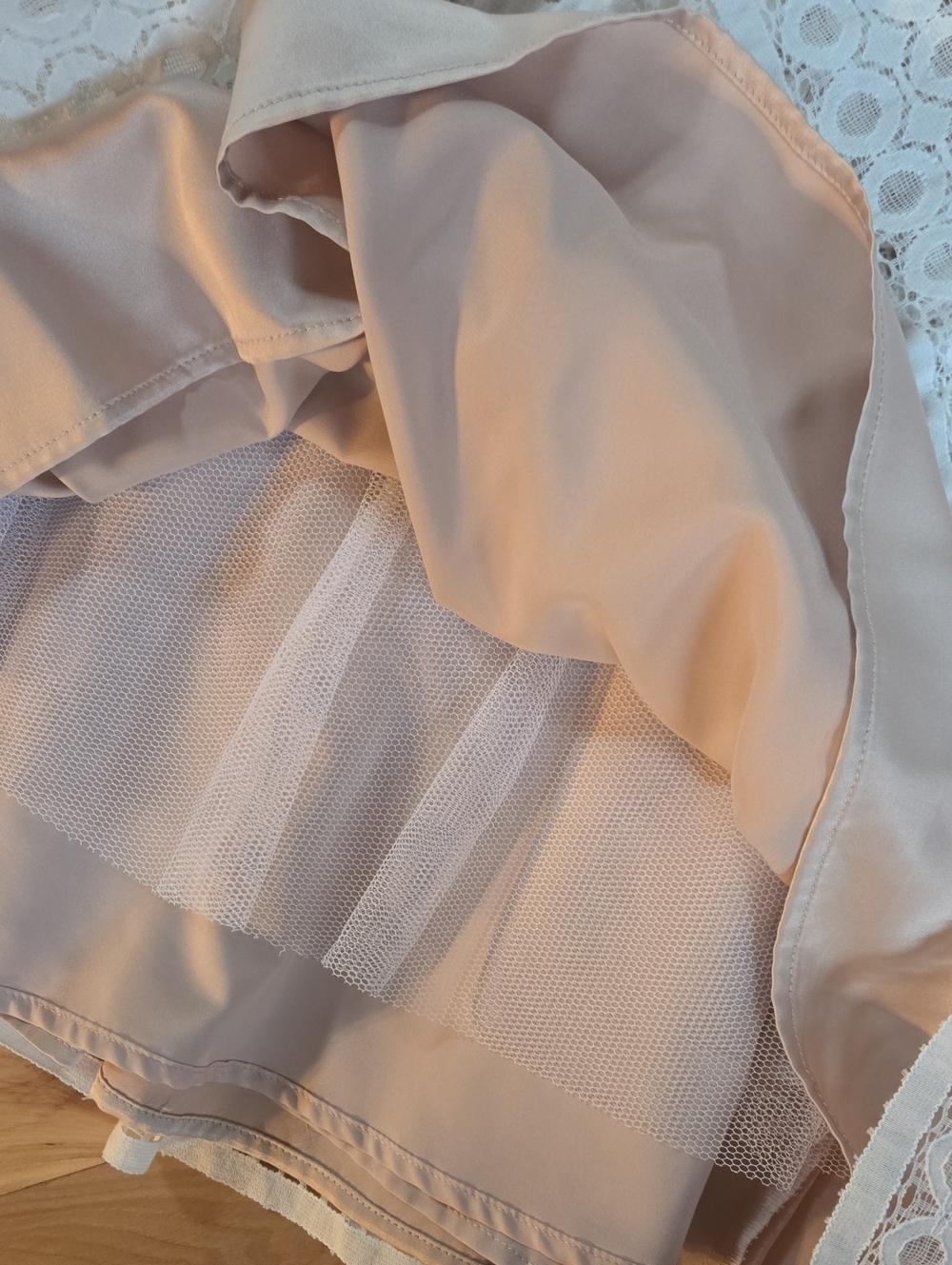 Eliza J Cream Lace Pleated Midi Dress - Picture 3 of 7